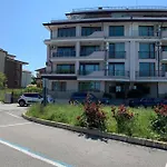 Magic Sea View Apartament